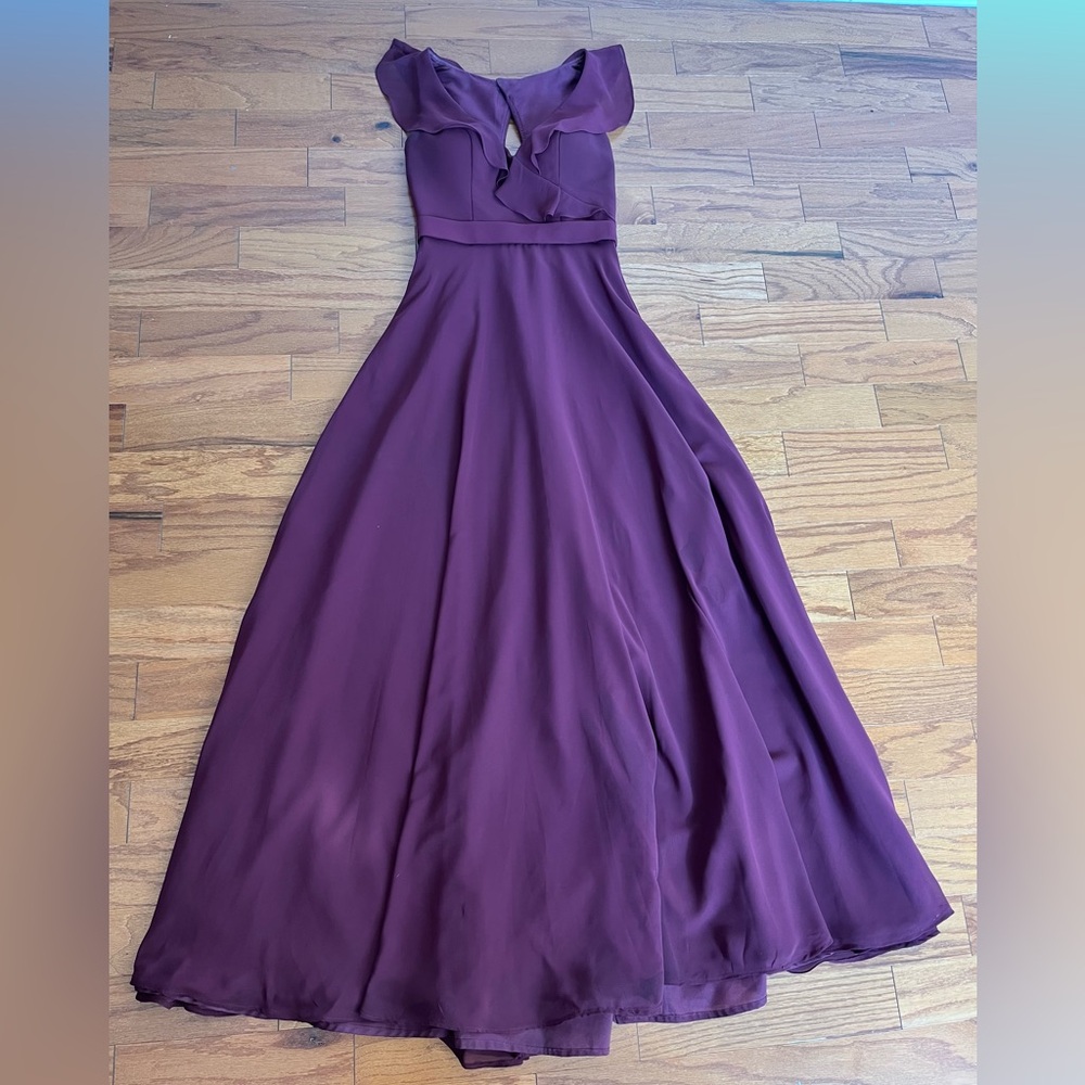 Maroon bridesmaids dress fit like a size 2 see measurements